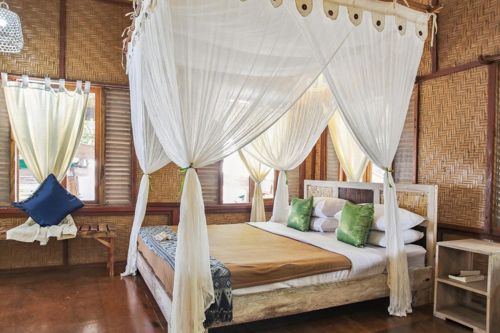 Cemara Beachfront Suite Mondu Exterior photo